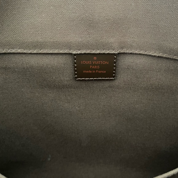 ⬇️PRICE DROP Louis Vuitton Damier Ebene Bastille Messenger - Picture 13 of 16